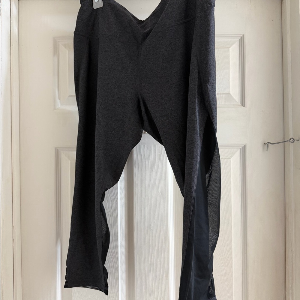 Zella Gray Active Capri Leggings